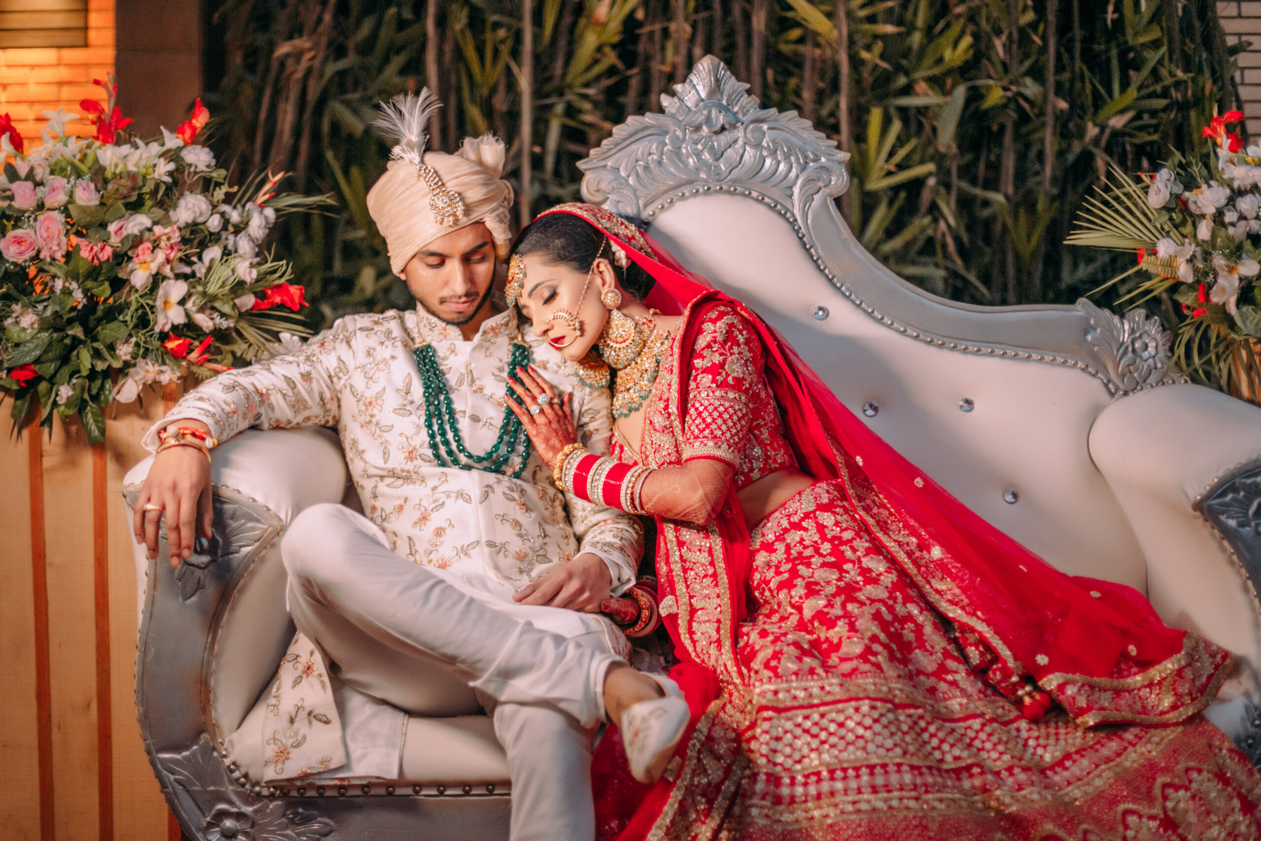 45+ Poses for South Indian Wedding Couples that YOU MUST SEE | Indian wedding  couple photography, Indian wedding couple, Indian wedding poses
