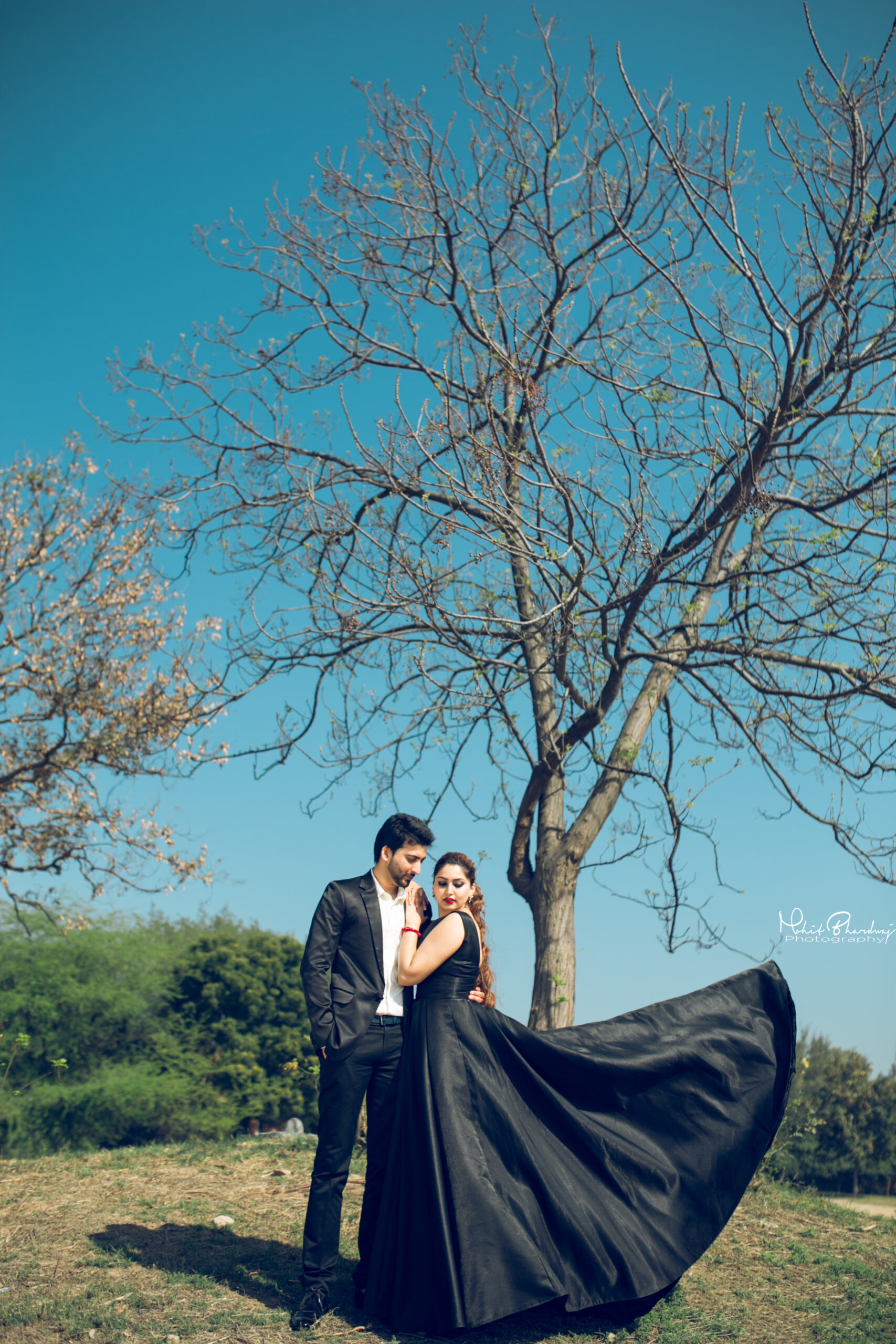 20 Amazing Couple Poses and Ideas for Your Next Photoshoot