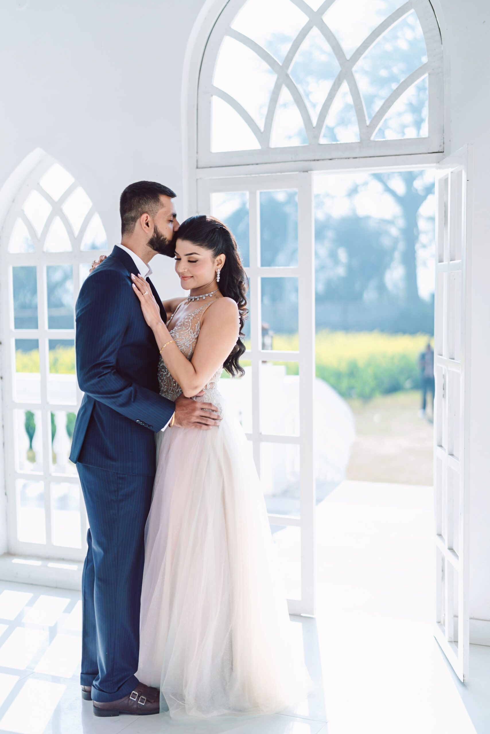Wedding Kiss Poses