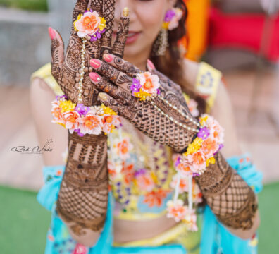 Mehndi Design Poses, henna designs, mehendi design, simple mehndi design, mehndi poses