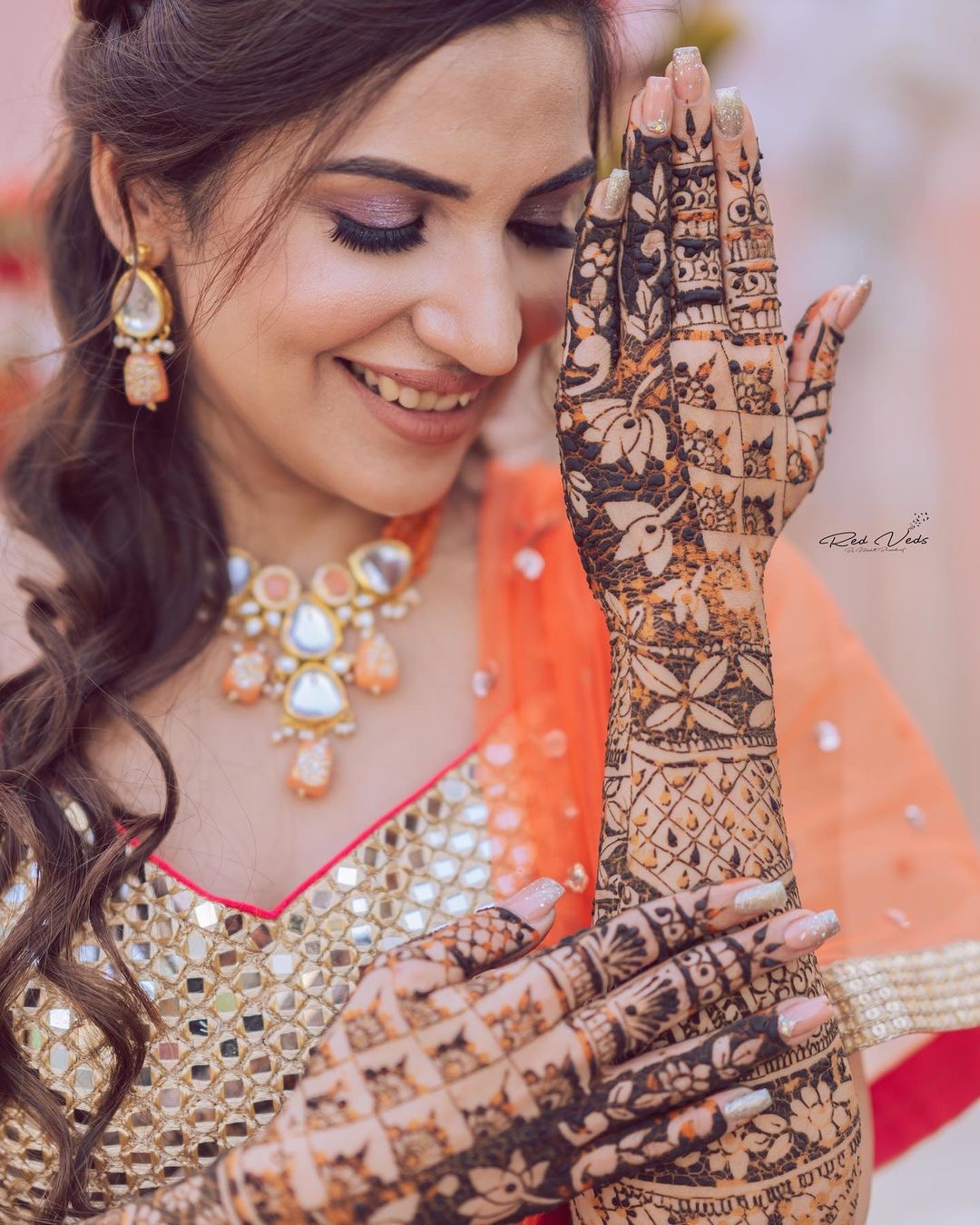 Traditional mehndi for Indian weddings. | Mehendi photography, Mehendi  photoshoot, Bridal photography poses